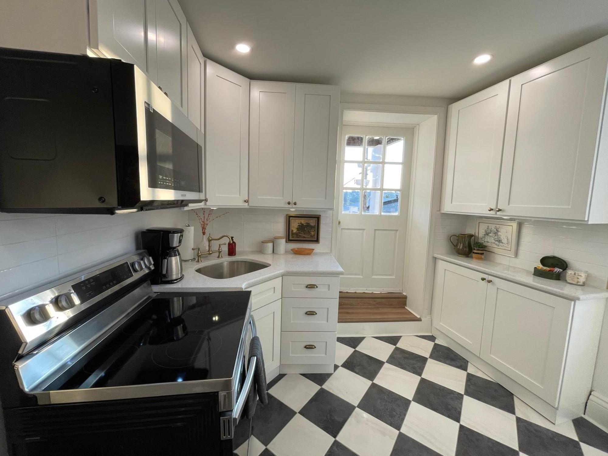 Apartment Charming Hillside Retreat In The Heart Of Manayunk *