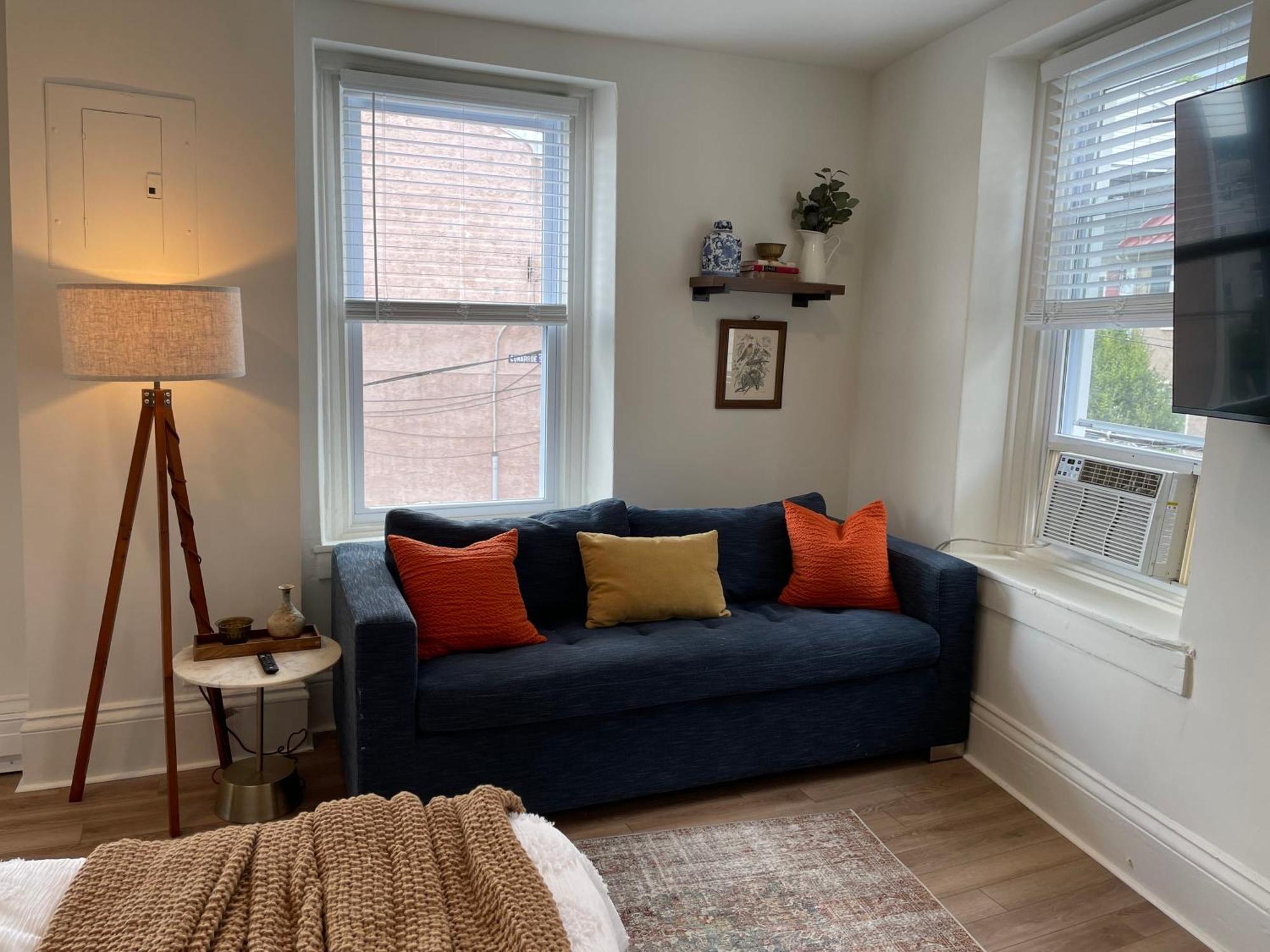 Charming Hillside Retreat In The Heart Of Manayunk * Philadelphia