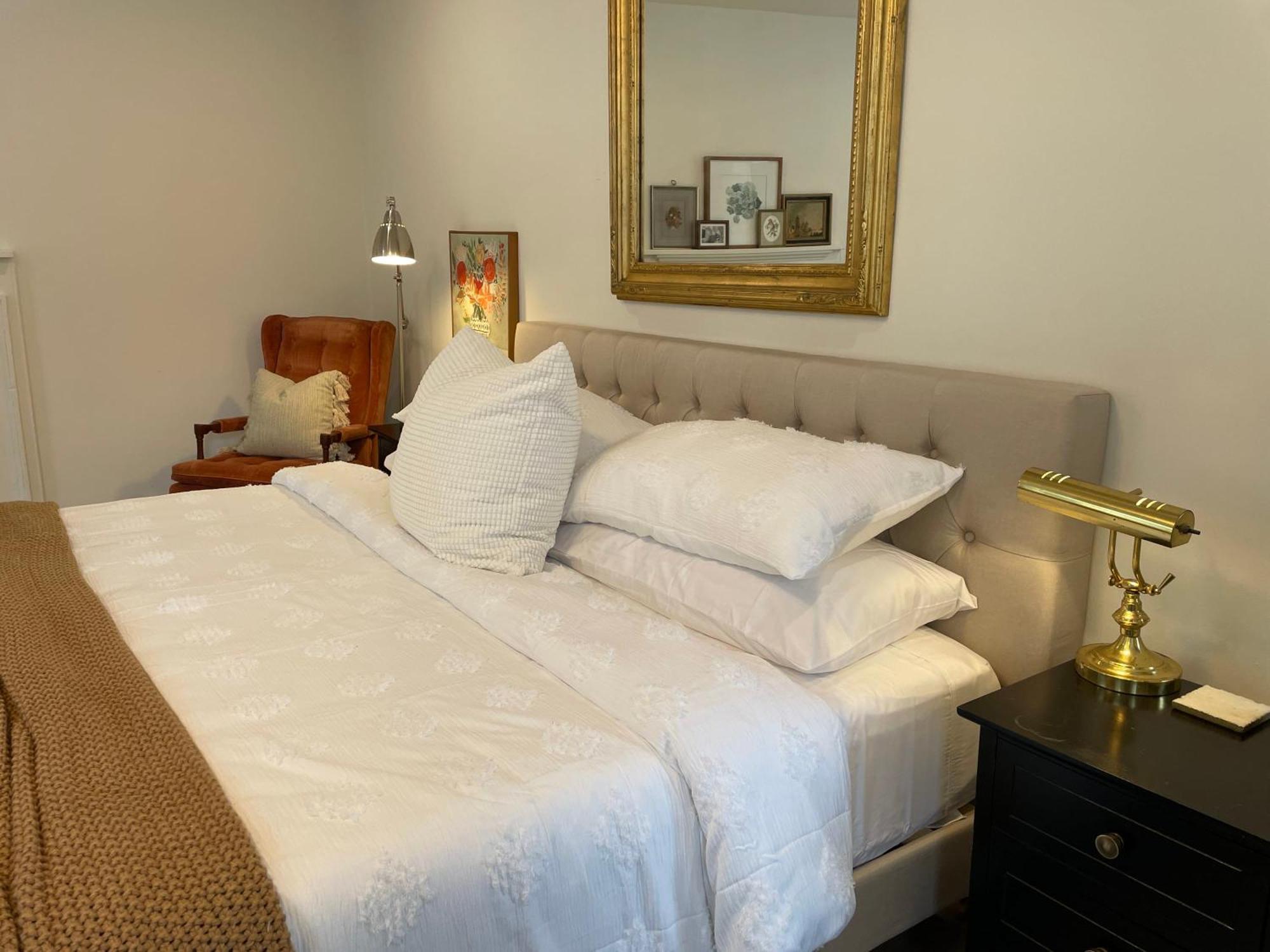 Charming Hillside Retreat In The Heart Of Manayunk * Philadelphia