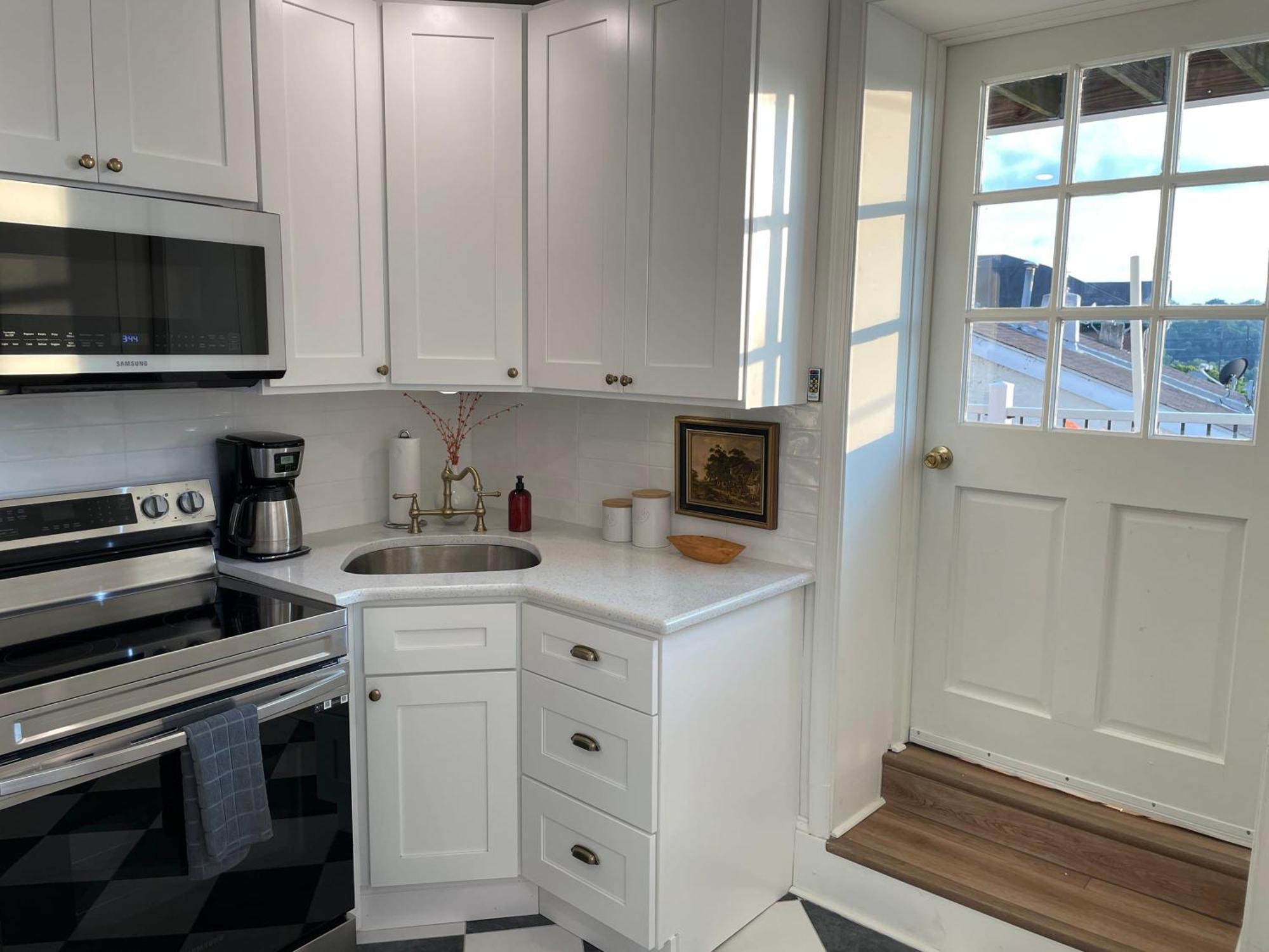 Charming Hillside Retreat In The Heart Of Manayunk Apartment *